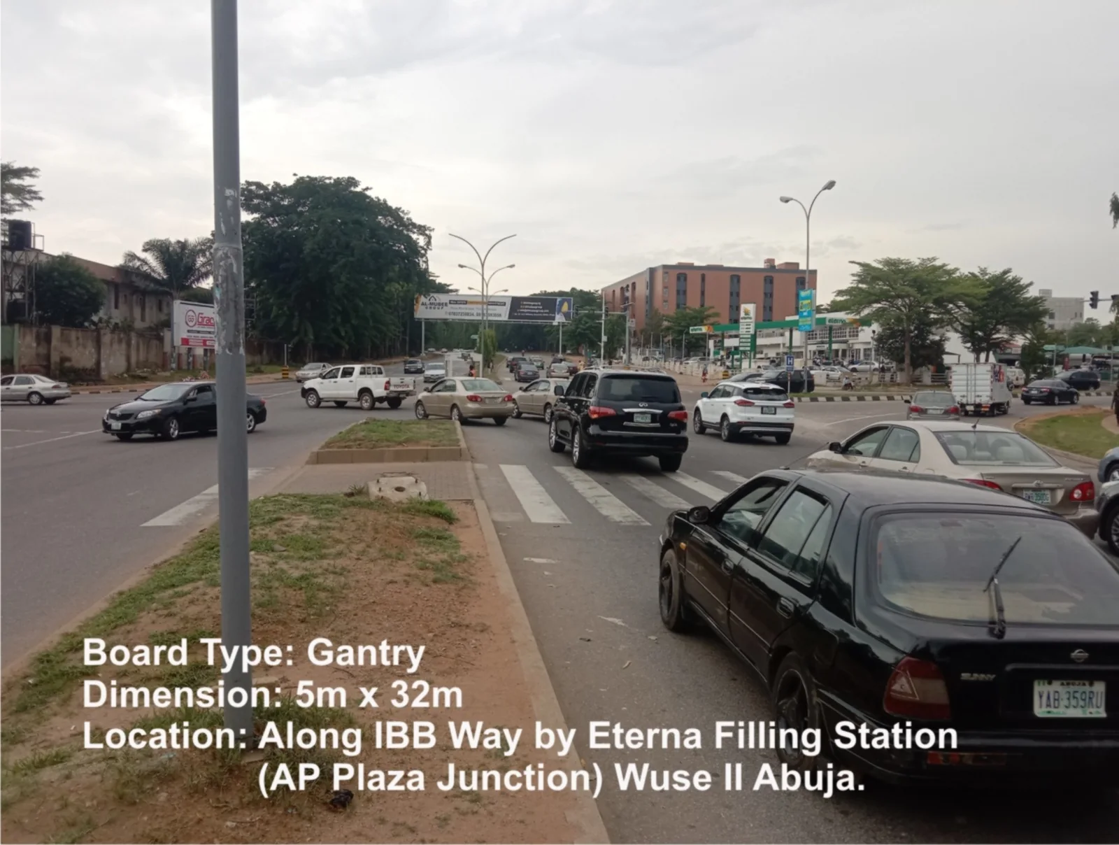 A campaign gantry billboard installed on the road, board spec 5m by 32m